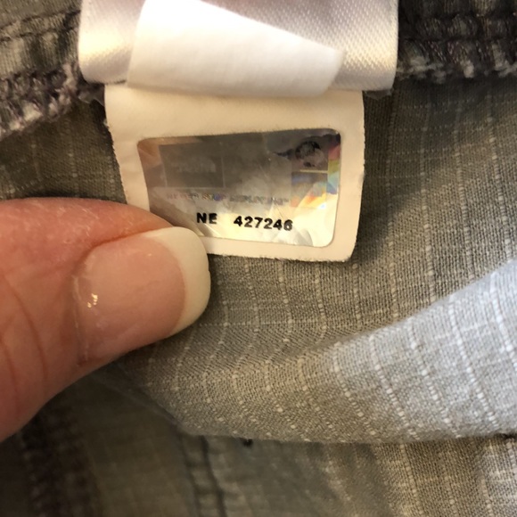 The North Face hiking Shorts sz10 - Picture 10 of 11